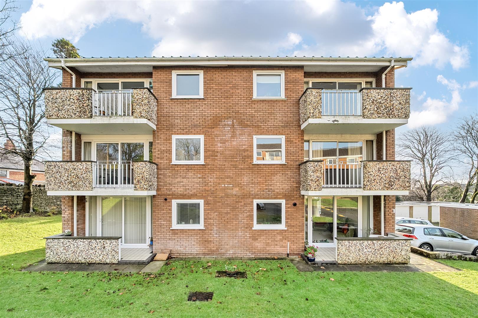 Groves Avenue, Langland, Swansea, SA3 4QX